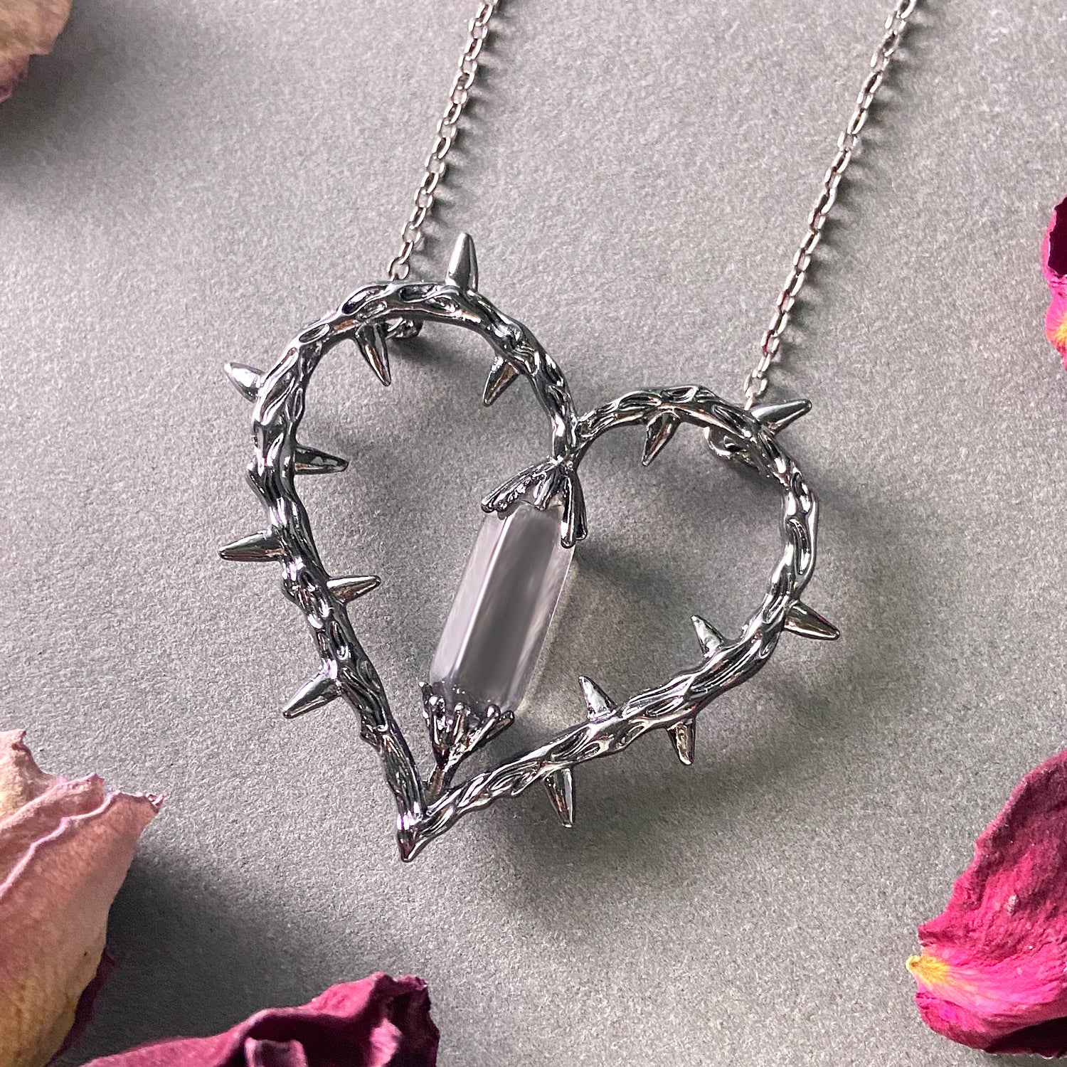 Wholesale Dark love thorn crystal thorn clavicle necklace